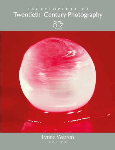 Encyclopedia of Twentieth-Century Photography.