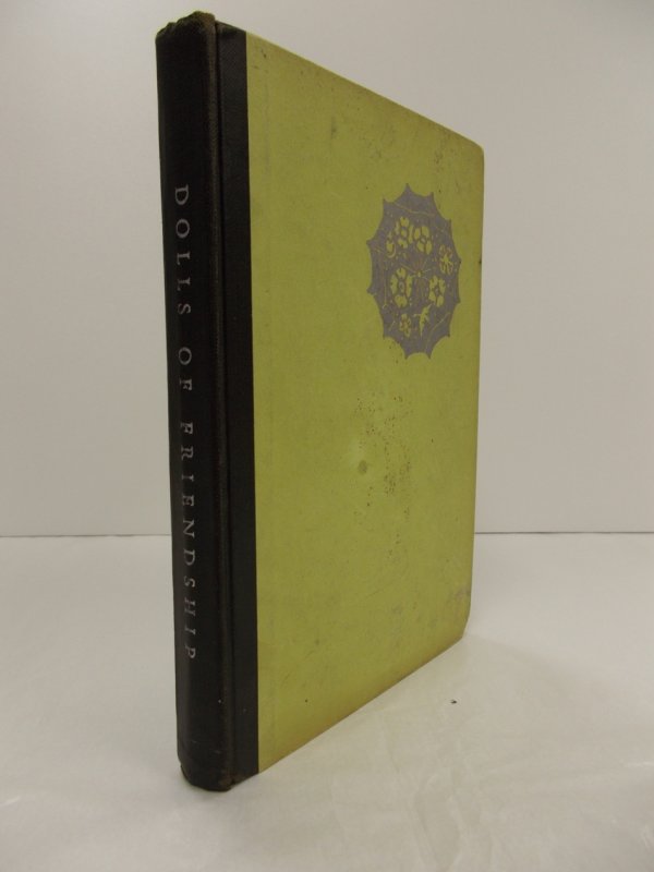 Dolls of Friendship. The Story of a Goodwill Project between the Children of America and Japan. New York, Friendship Press, 1929.