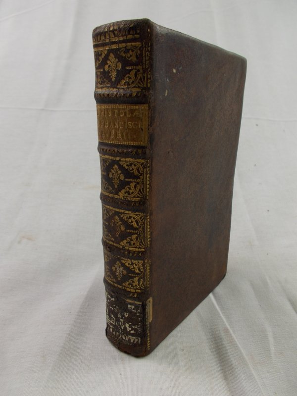 E societate jesu indiarum apostoli, epistolarum libri quinque. Quorum priores ab horatio tursellino. Ultimus autem a petro possino. Viennae, kaliwodianis, 1747.