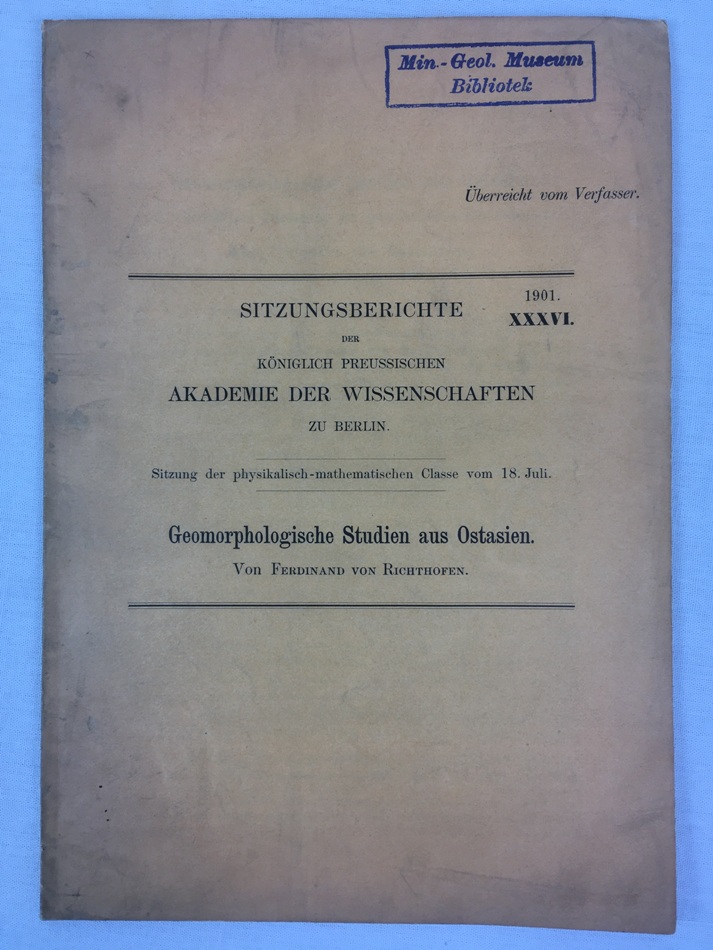 Die morphologische Stellung von Formosa und den Riukiu-Inseln. Berlin, 1902 (in: Sitzungsberichte der Koeniglich Preussischen Akademie der Wissenschaften zu Berlin ; 1902, 40 . Geomorphologische Studien aus Ostasien ; 3).